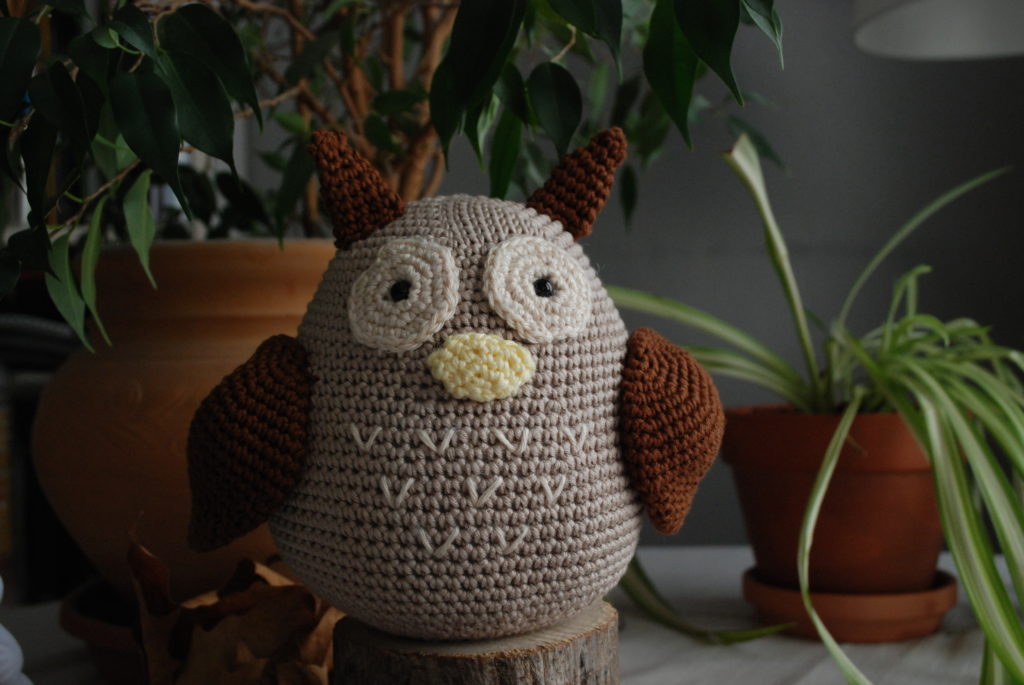 Free crochet owl pattern