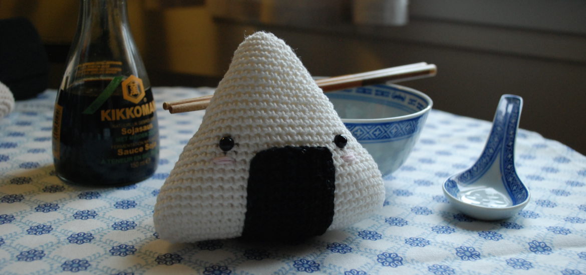 Patron gratuit onigiri au crochet