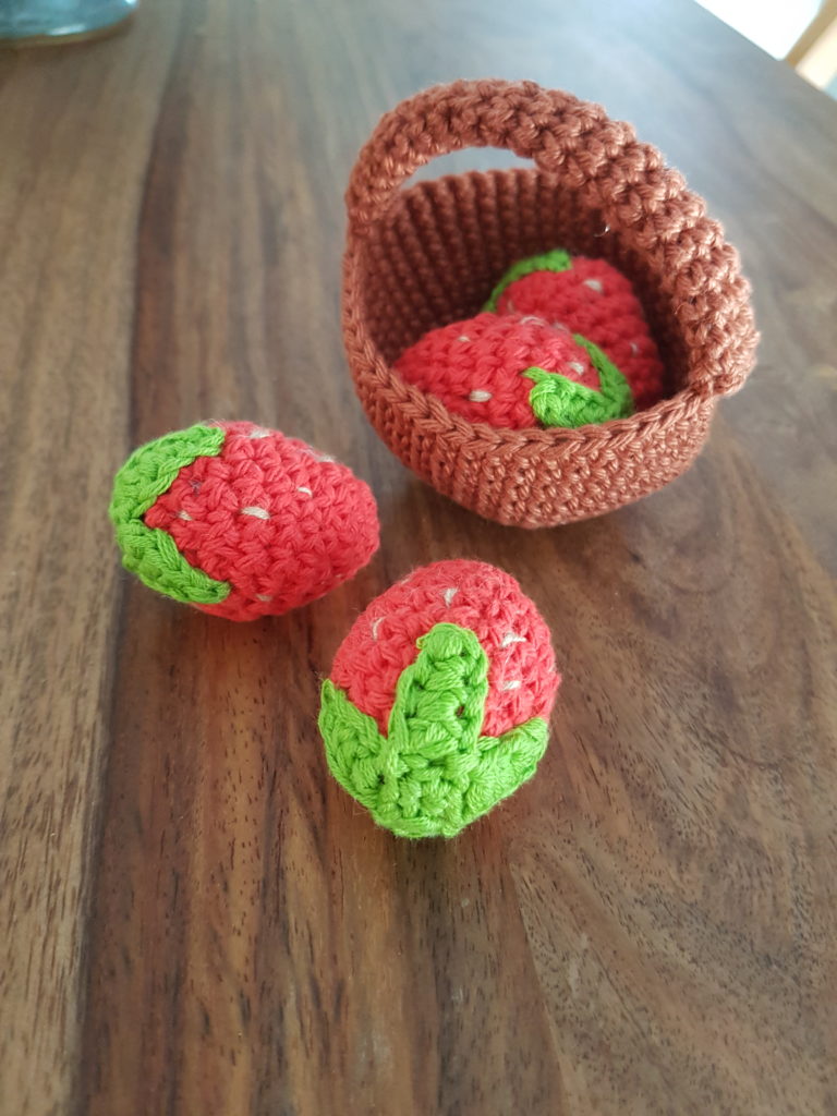 Strawberries amigurumi crochet