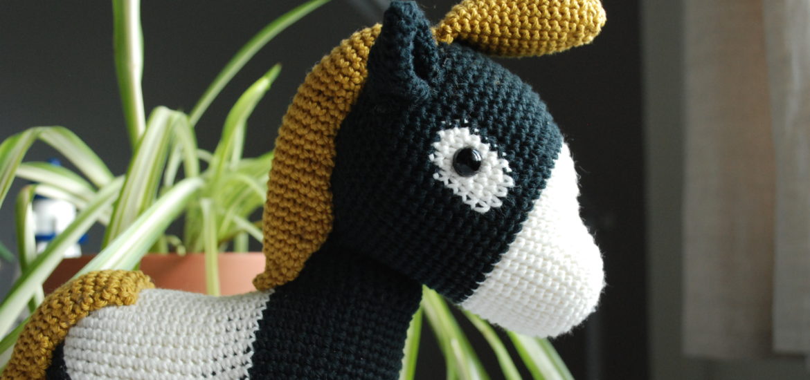 Amigurumi horse