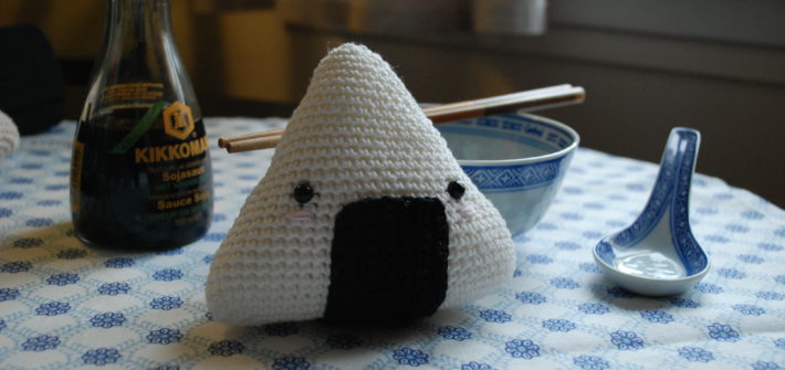 Patron gratuit onigiri au crochet